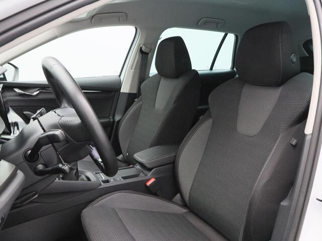 Skoda OCTAVIA Combi 1.0 TSi 110 Pk Business Edition | Stoelverwarming | Adaptive Cruise | Navigatie | CarPlay | 16 Inch | 70.153 Km !!