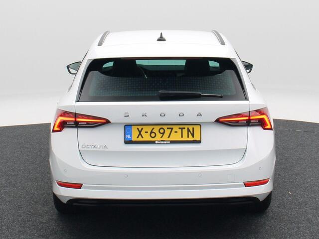 Skoda OCTAVIA Combi 1.0 TSi 110 Pk Business Edition | Stoelverwarming | Adaptive Cruise | Navigatie | CarPlay | 16 Inch | 70.153 Km !!
