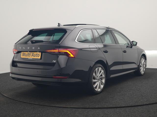Skoda OCTAVIA Combi 1.4 TSI iV PHEV Business Edition 204pk Dealer O.H. | Panodak | Adaptive Cruise | Voorstoelen Verwarmd | Crystal LED | Keyless | Apple Carplay | Sfeerverlichting | Navigatie | DAB | Plug In Hybrid |
