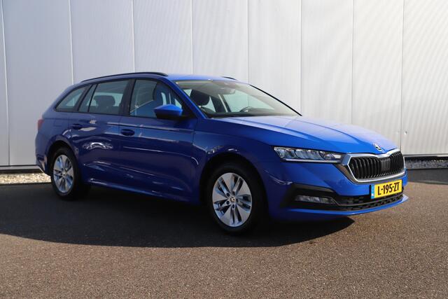 Skoda OCTAVIA Combi 1.0 e-TSI Business Edition 110PK Automaat Navigatie Carplay Stoelverwarming Climate Cruise Elektrische Achterklep