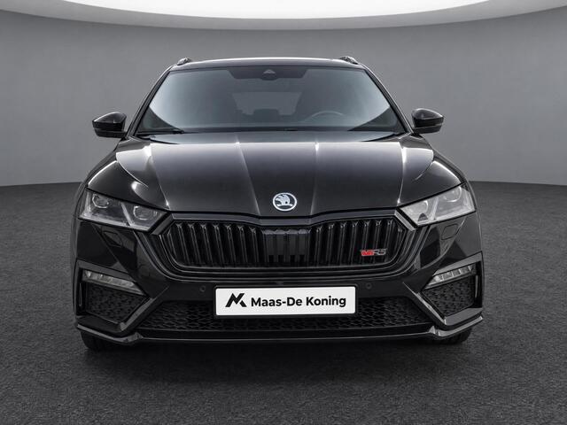 Skoda OCTAVIA Combi 1.4 TSI 245PK DSG iV RS PHEV · Camera · Wegklapbare Trekhaak · Cruise Control · Stoelverwarming · 19'' Inch ·