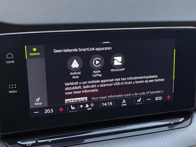 Skoda OCTAVIA Combi 1.4 TSI 245PK DSG iV RS PHEV · Camera · Wegklapbare Trekhaak · Cruise Control · Stoelverwarming · 19'' Inch ·