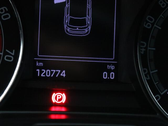Skoda RAPID Spaceback 100pk TSI Greentech Drive Cruise | Climate | Navi | Parkeersens. achter | Stoelverw.