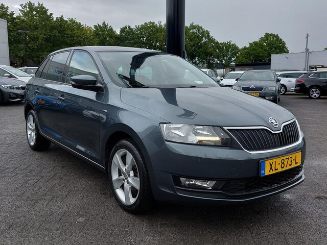 Skoda RAPID Spaceback 1.0 TSI 95pk Greentech Clever Plus-Pack | Navi | Clima | Cruise | Stoelverwarming | Pdc | Bluetooth Carkit+Streaming | Mistlampen | Privacy Glass | 16''lm | Trekhaak
