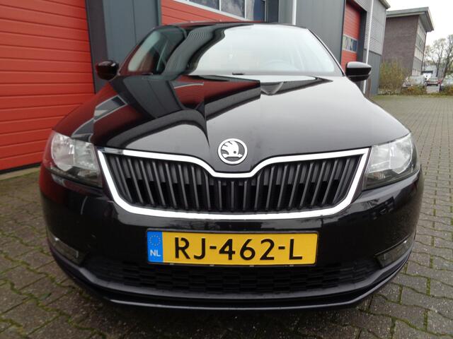 Skoda RAPID Spaceback 1.0 TSI Greentech Drive 96PK Clima Cruise Navi LMV Trekhaak NL-Auto