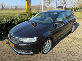 skoda-rapid-spaceback-1.0-tsi-green