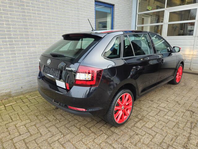 Skoda RAPID 1.0 TSI Red & Grey Inclusief afleveringskosten