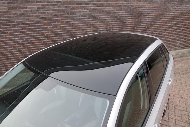 Skoda RAPID Spaceback 1.2 TSI Greentech JOY, Automaat, navigatie, panoramadak, cruisecontrole waanzinnig mooie auto!