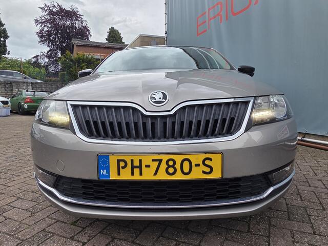 Skoda RAPID Spaceback 1.0 TSI Greentech NAVI TEL PANORAMADAK
