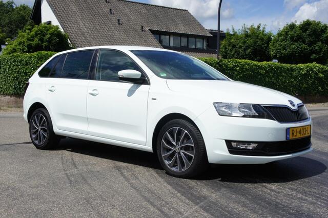 Skoda RAPID 1.2 TSI GRT JOY 95PK 1eEIG TREKHAAK/NAVI/CRUISE/PDC/STOELVERW PERFECTE STAAT