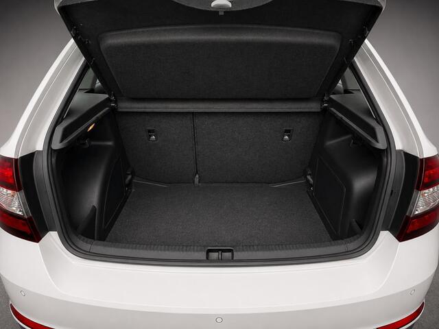 Skoda RAPID Spaceback 1.2 TSI| Pano|CruiseControl|Navi|PDC|StoelVerwarming| Greentech Drive