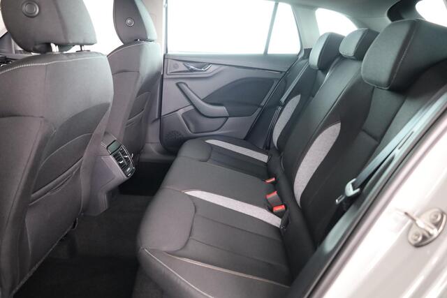 Skoda SCALA 1.0 TSI 115pk Selection | 17 inch | Apple Carplay | Climate Control | Cruise Control | Emotion pakket |