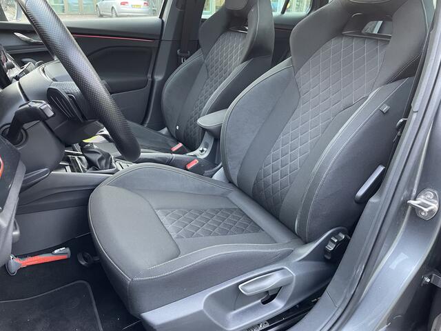 Skoda SCALA 1.0 TSI 110pk Sport Business DSG / Apple Carplay / Panoramadak / Camera / Cruise Control