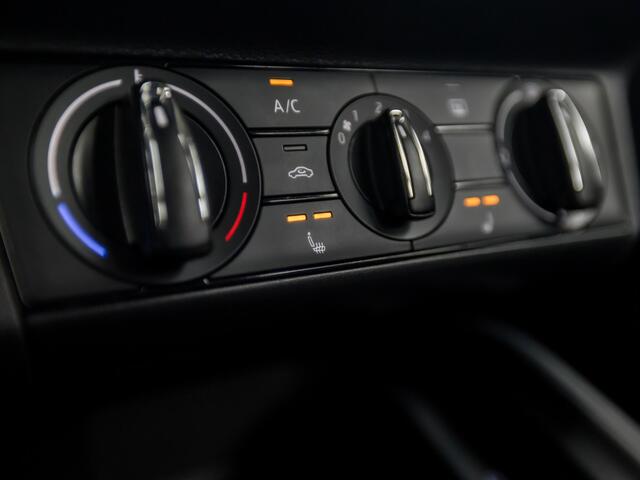 Skoda SCALA 1.0 TSI Active Sport (APPLE CARPLAY, AIRCO, ELEK PAKKET, ARMSTEUN, SPORTSTOELEN, LM VELGEN, PARKEERSENSOREN, NIEUWE APK, NIEUWSTAAT)