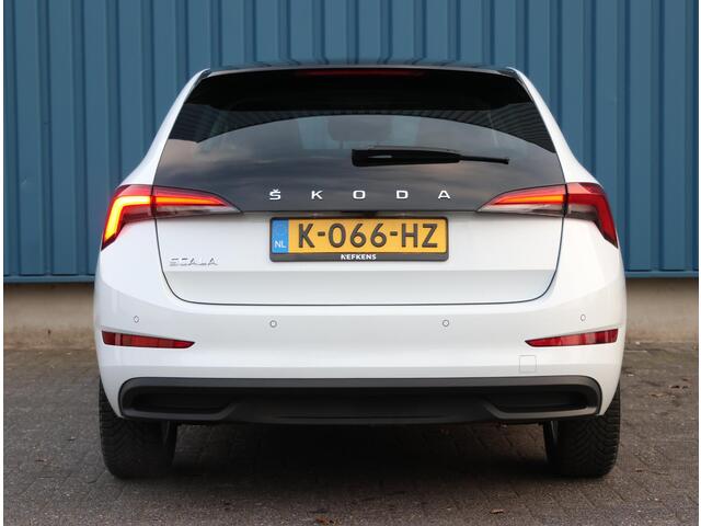 Skoda SCALA 110pk TSI Edition |1ste eigenaar | Glazen dak | Camera | Winterpakket | Trekhaak | LEER | AUTOMAAT