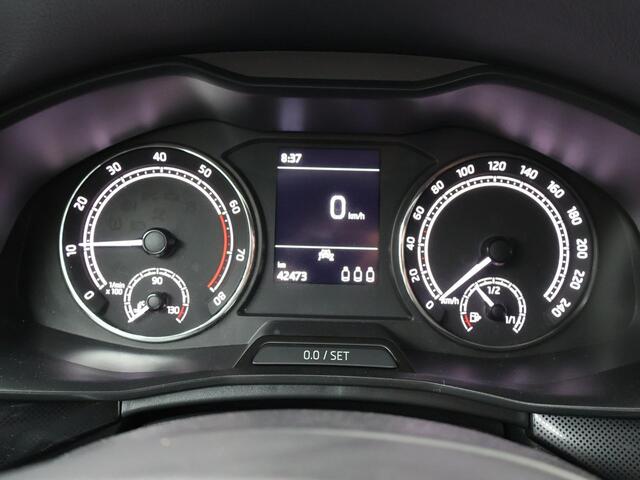 Skoda SCALA 1.0 TSI Sport Business Apple CarPlay / Android Auto | LED verlichting | Sportstoelen |
