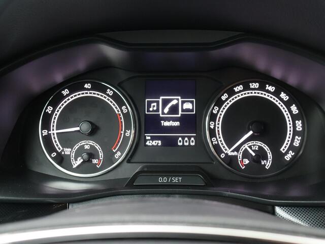 Skoda SCALA 1.0 TSI Sport Business Apple CarPlay / Android Auto | LED verlichting | Sportstoelen |