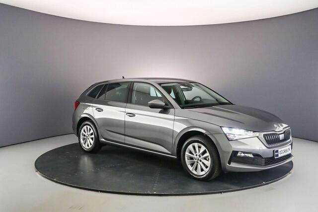 Skoda SCALA Ambition 1.0 TSI 110pk Cruise control, Parkeersensor achter, Airco, DAB, Radio, Bluetooth, App connect, LED koplampen