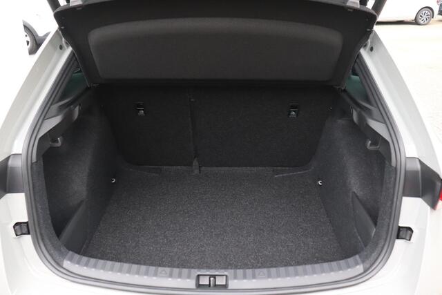 Skoda SCALA 1.0 TSI 110pk Monte Carlo | Stoelverwarming | Adaptieve cruise control | Panoramadak | Full LED Matrix koplampen |