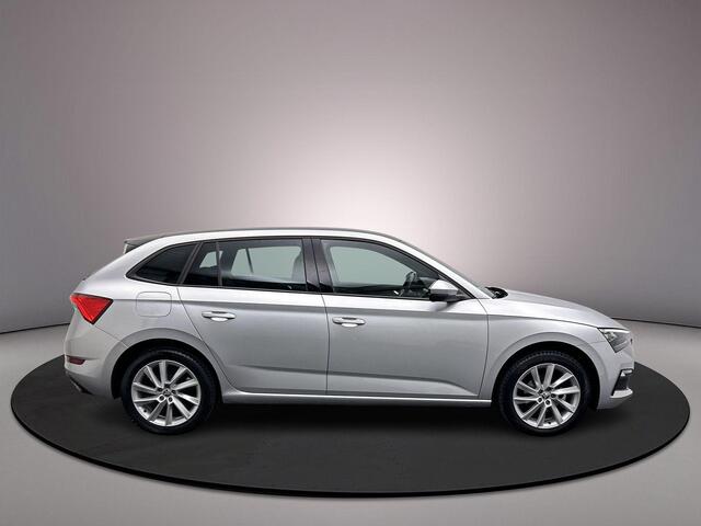 Skoda SCALA Sport Business 1.0 TSI 110pk Panoramadak, Cruise control, Airco, Parkeersensoren, App connect, Bluetooth, LED koplampen, DAB, Radio