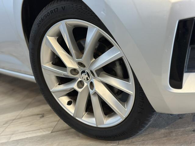 Skoda SCALA 1.0 TSI Business Edition Airco ECC | LED | Virtual | Camera | DAB | Trekhaak | SoundSystem | Apple Carplay Android Auto | Isofix | NAP |