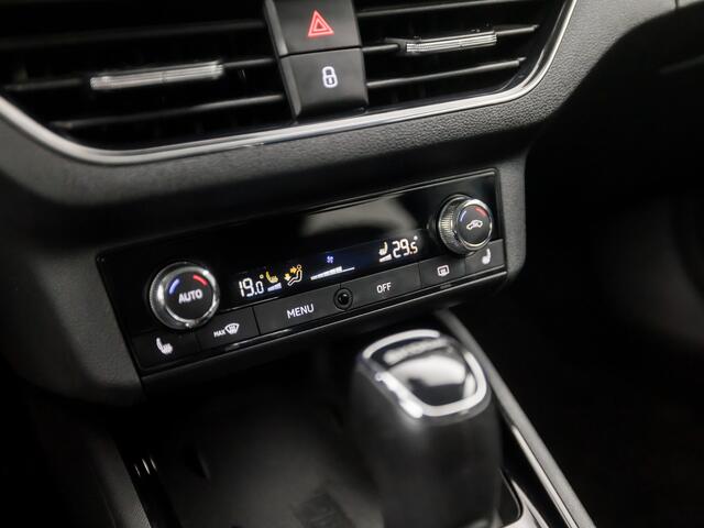 Skoda SCALA 1.0 TSI Sportline Automaat (DIGITAL COCKPIT, APPLE CARPLAY, GROOT NAVI, CLIMATE, STOELVERWARMING, SPORTSTOELEN, PARKEERSENSOREN, CRUISE, LED KOPLAMPEN, NIEUWE APK, NIEUWSTAAT)