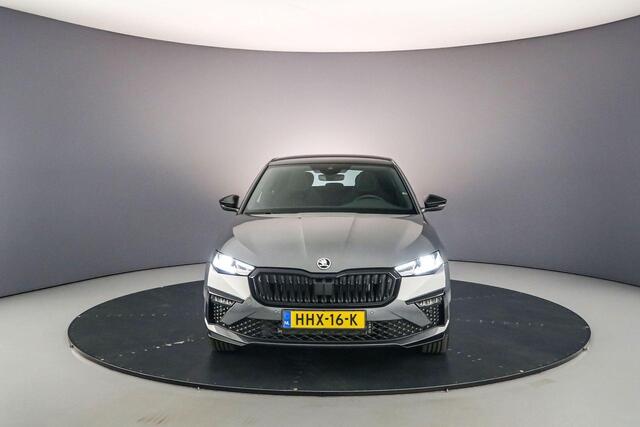 Skoda SCALA Monte Carlo 1.0 TSI 115pk DSG Automaat Trekhaak, Panoramadak, Adaptive cruise control, Achteruitrijcamera, LED matrix koplampen, Elektrische achterklep, Stoelverwarming