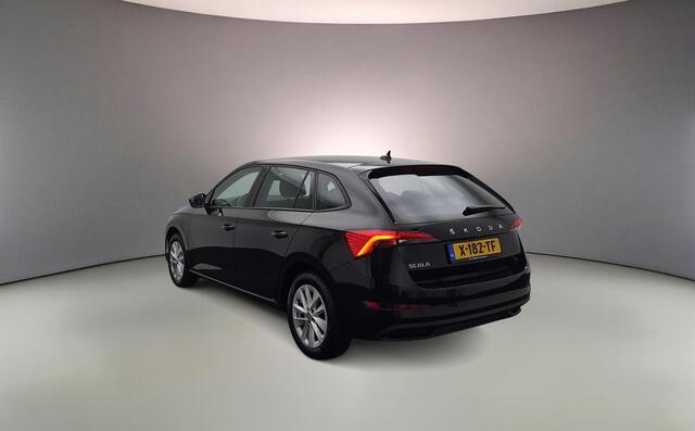 Skoda SCALA Ambition 1.0 TSI 110pk Cruise control, Airco, DAB, Radio, Bluetooth, App connect, LED koplampen, Parkeersensor achter