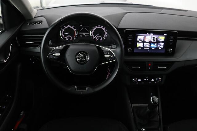 Skoda SCALA 1.0 TSI Ambition | Carplay | Full LED | Climate control | Parkeerhulp | DAB | Cruise control | Dakspoiler
