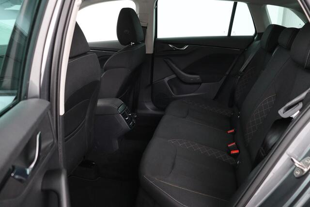 Skoda SCALA 1.0 TSI Ambition | Carplay | Full LED | Climate control | Parkeerhulp | DAB | Cruise control | Dakspoiler