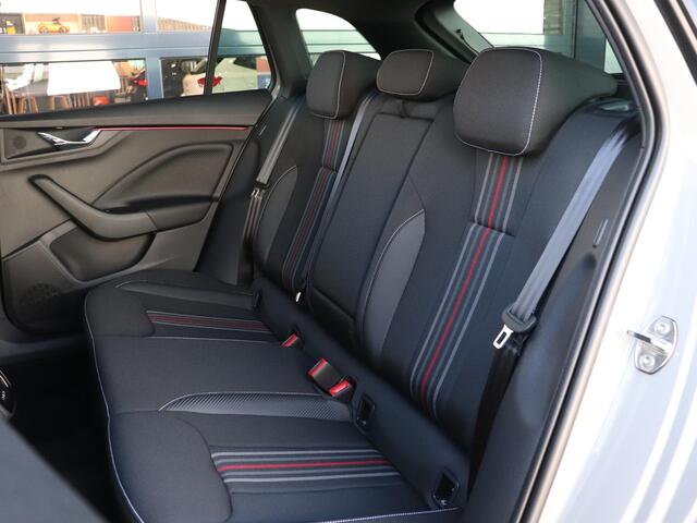 Skoda SCALA 1.0 116 pk TSI Monte Carlo | Panodamadak | LED Matrix | Stoelverwarming | Achteruitrijcamera | Elektrische achterklep | Apple Carplay / Android Auto |