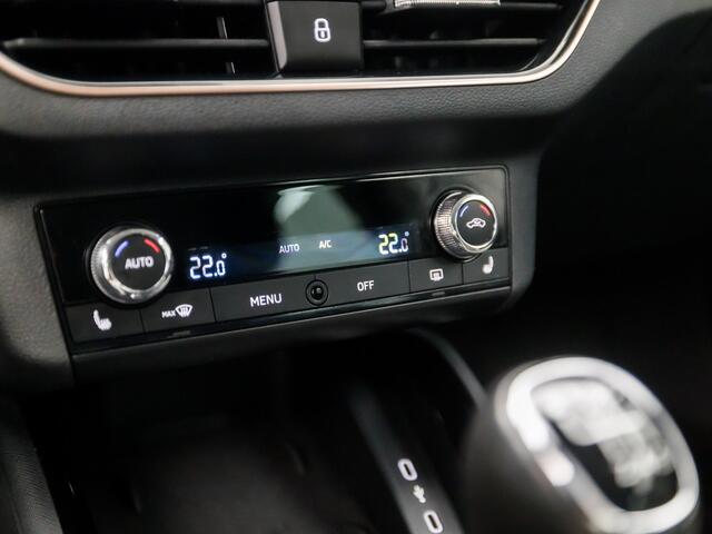 Skoda SCALA 1.0 TSI Sport Deluxe (VIRTUAL COCKPIT, APPLE CARPLAY, GROOT NAVI, CLIMATE, STOELVERWARMING, SPORTSTOELEN, CAMERA, LED KOPLAMPEN, GETINT GLAS, PARKEERSENSOREN, NIEUWSTAAT)