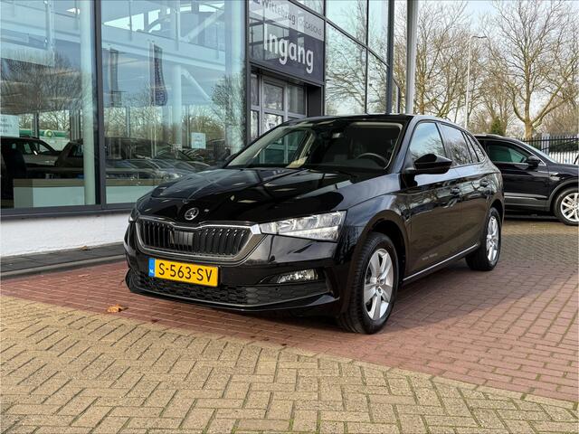 Skoda SCALA 1.0 TSI Ambition Carplay / Getint glas achter/ lm vegen 16 inch/ verwarmde buiten spiegels