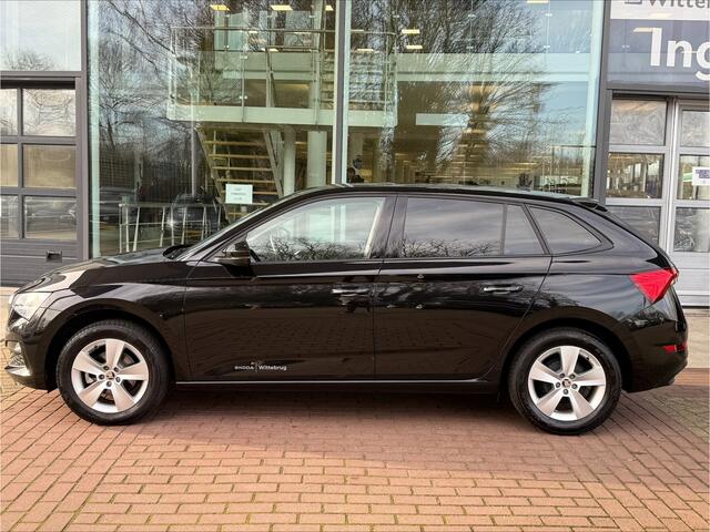 Skoda SCALA 1.0 TSI Ambition Carplay / Getint glas achter/ lm vegen 16 inch/ verwarmde buiten spiegels