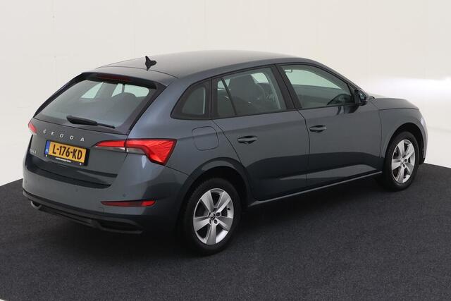 Skoda SCALA 1.0 TSI Ambition / App connect / Parkeersensoren achter / Lichtmetaal 16 inch /