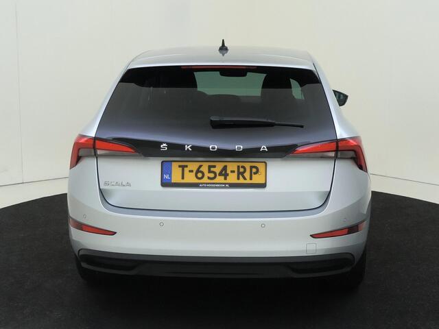 Skoda SCALA 1.0 TSI Ambition | Climate control | CarPlay | Cruise control | Bluetooth | Parkeersensoren achter | Lane- en frontassist |