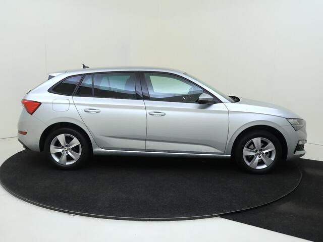 Skoda SCALA 1.0 TSI Ambition | Climate control | CarPlay | Cruise control | Bluetooth | Parkeersensoren achter | Lane- en frontassist |