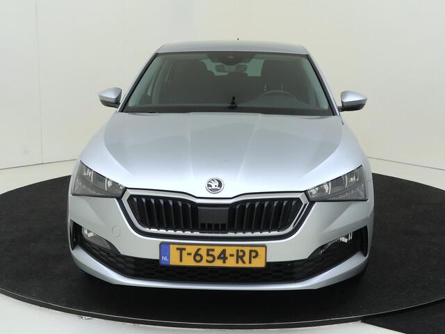 Skoda SCALA 1.0 TSI Ambition | Climate control | CarPlay | Cruise control | Bluetooth | Parkeersensoren achter | Lane- en frontassist |