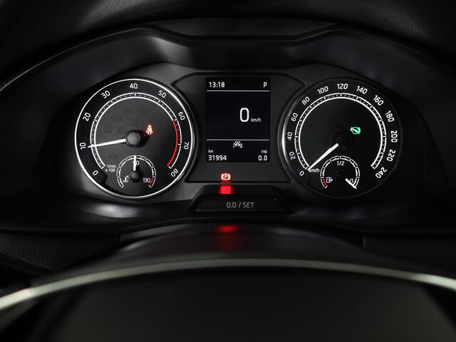 Skoda SCALA 1.0 TSI Ambition 110 pk Automaat (DSG) | Verlengde garantie | Navigatie via App | Parkeersensoren achter | Autom. airco | Cruise control |