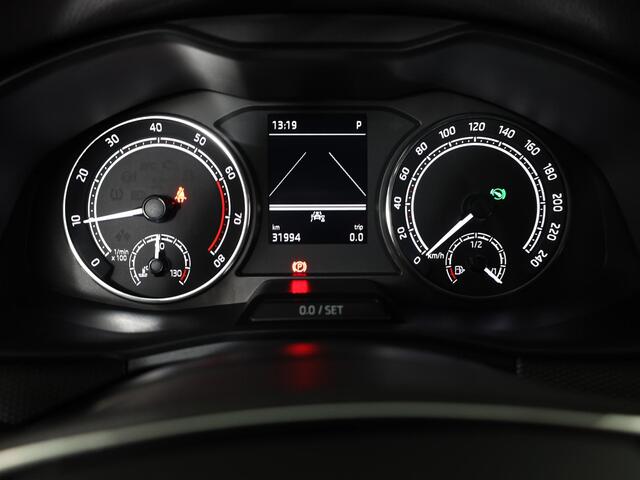 Skoda SCALA 1.0 TSI Ambition 110 pk Automaat (DSG) | Verlengde garantie | Navigatie via App | Parkeersensoren achter | Autom. airco | Cruise control |