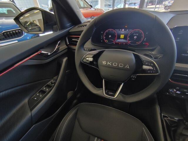 Skoda SCALA 1.5 TSI DSG MONTE CARLO GLAS-DAK/CAMERA/CARPLAY/ACC/STOELVERW