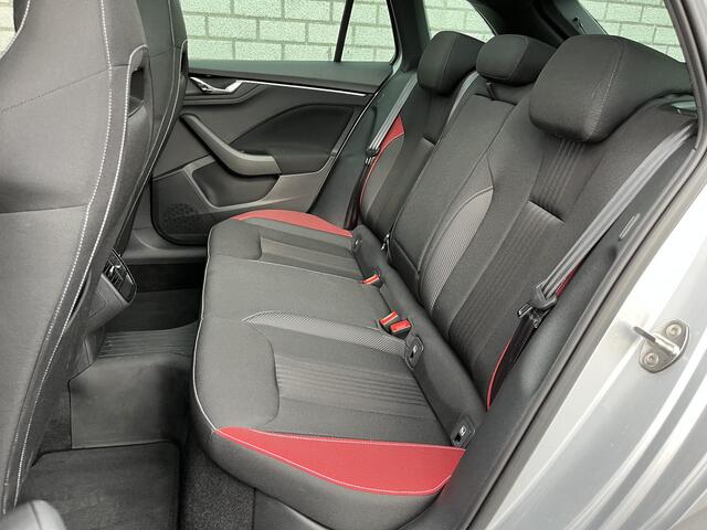 Skoda SCALA 1.0 TSI Automaat Monte Carlo | Panoramadak | Achteruitrijcamera | Stoel + stuurverwarming | El. achterklep |