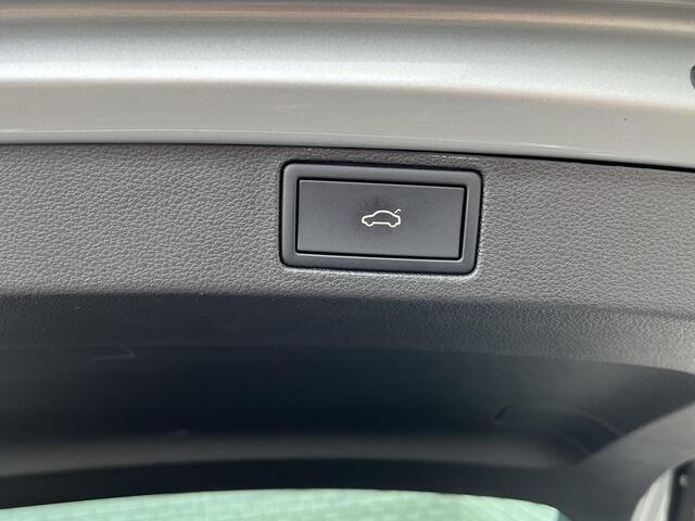 Skoda SCALA 1.0 TSI Automaat Monte Carlo | Panoramadak | Achteruitrijcamera | Stoel + stuurverwarming | El. achterklep |