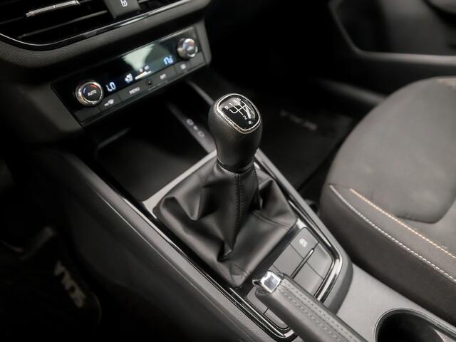 Skoda SCALA 1.0 TSI Sportline (FACELIFT, APPLE CARPLAY, GROOT NAVI, CLIMATE, GETINT GLAS, SPORTSTOELEN, LM VELGEN, CRUISE, PARKEERSENSOREN, DAB+, NIEUWSTAAT)