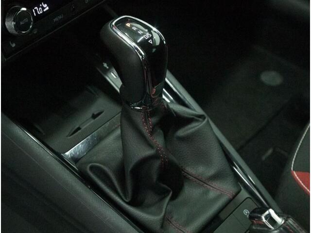 Skoda SCALA 1.5 TSI Monte Carlo - Panoramadak - Digitaal dashboard