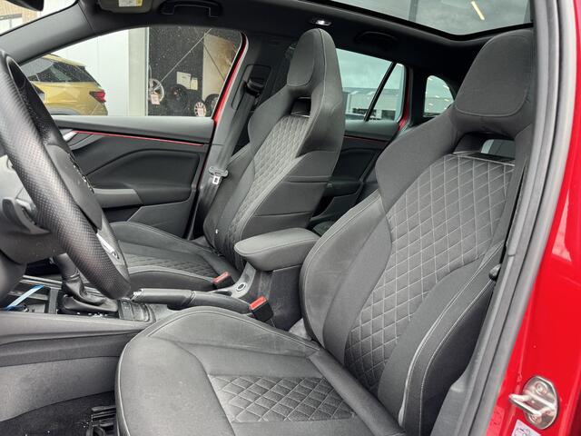 Skoda SCALA 1.5 TSi 150 Pk Automaat Sport Business | Full LED | Panoramadak | Trekhaak| 18 Inch | Sportstoelen | Stoelverwarming | 116.552 Km!!