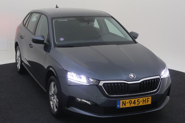 Skoda SCALA 1.0 TSI Ambition / Apple Carplay / Led koplampen / Cruise Control / Verwarmbare Spiegels / 15 Inch