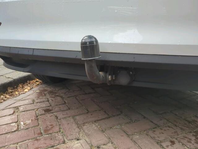 Skoda SCALA 1.0 TSI 110pk Ambition / Trekhaak / Smartlink / Airco / 16" LMV