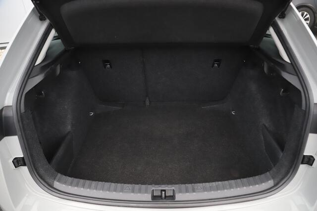 Skoda SCALA 1.0 TSI Ambition 116PK Carplay Android Navigatie Airco Cruise Lane Assist 17 inch LMV