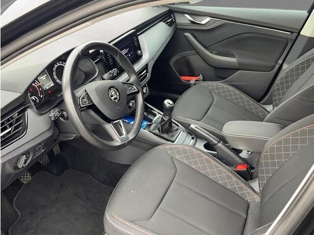 Skoda SCALA 1.0 TSI Ambition 110pk | Navigatie via App | Climatronic | Lichtmetalen velgen | Cruise controle